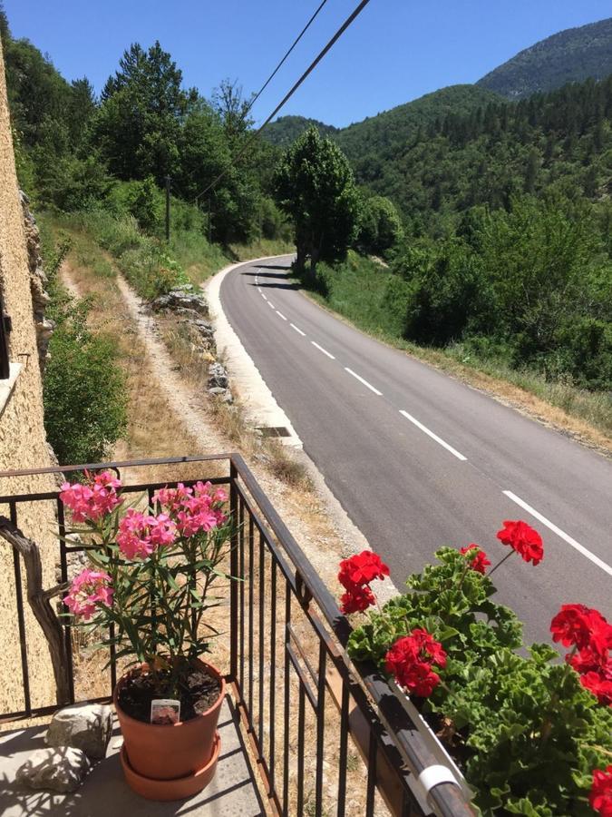 Bed and Breakfast Mas De La Pauze Reilhanette Esterno foto